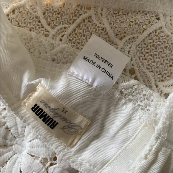 Off White Boho Lace Halter Crop Top with Adjustable Back - Picture 3 of 3